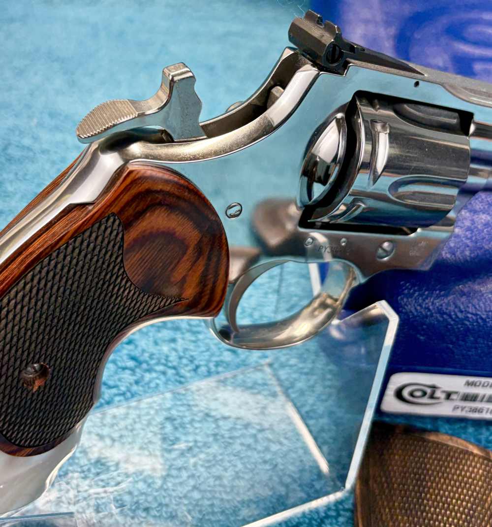 MAGNIFICENT COLT PYTHON high polish 4.25” barrel-img-8