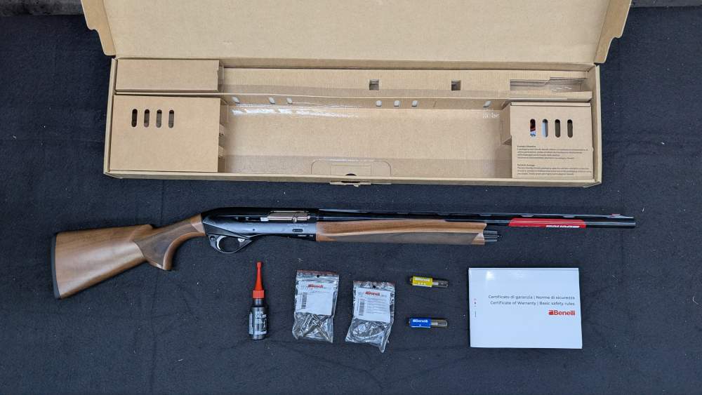 Benelli Montefeltro 20GA 24inch Semi Auto 10886 NIB-img-0