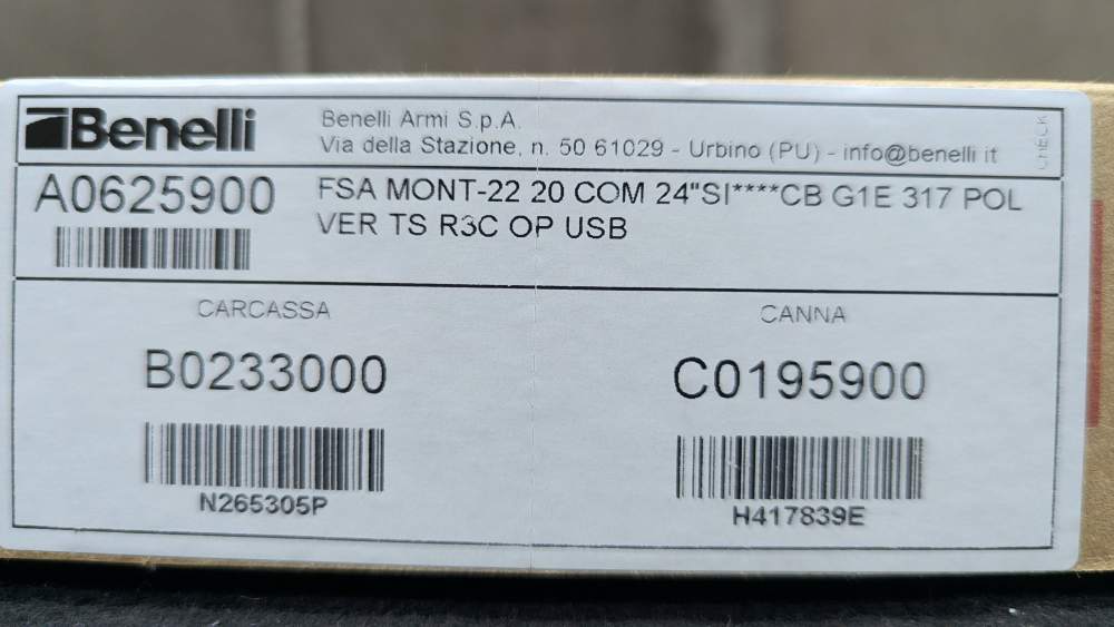 Benelli Montefeltro 20GA 24inch Semi Auto 10886 NIB-img-26