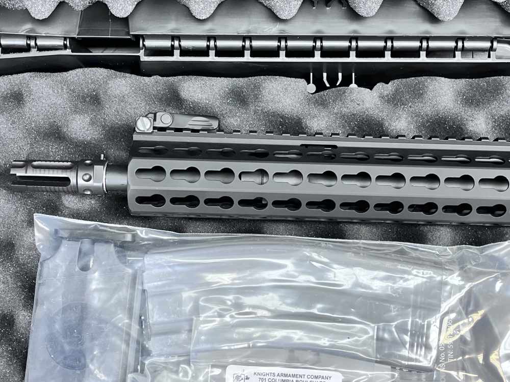 SCARCE KNIGHTS ARMAMENT SR-15 MOD 2 RIFLE 5.56mm 16 INCH BARREL NO CC FEES -img-34