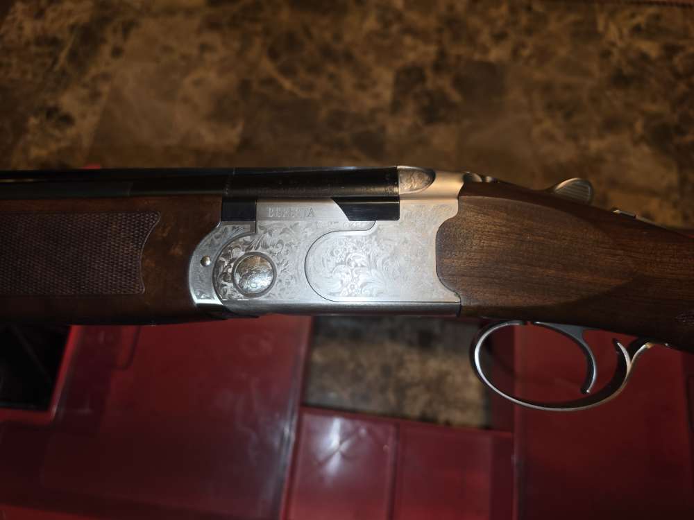 Almost new Beretta 686 silver pigeon-img-3