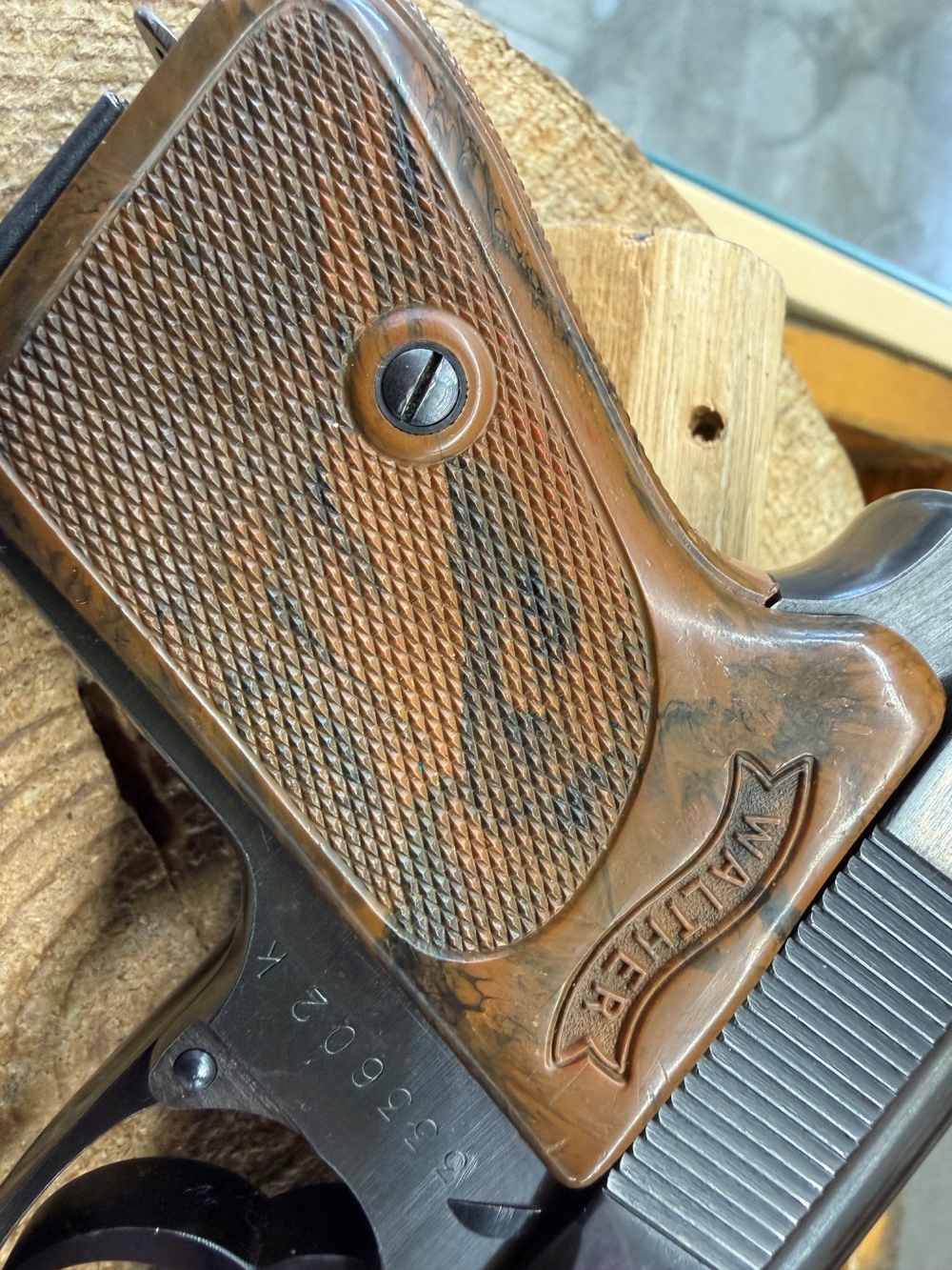 Walther ppk with 2 mags and Holster -img-11