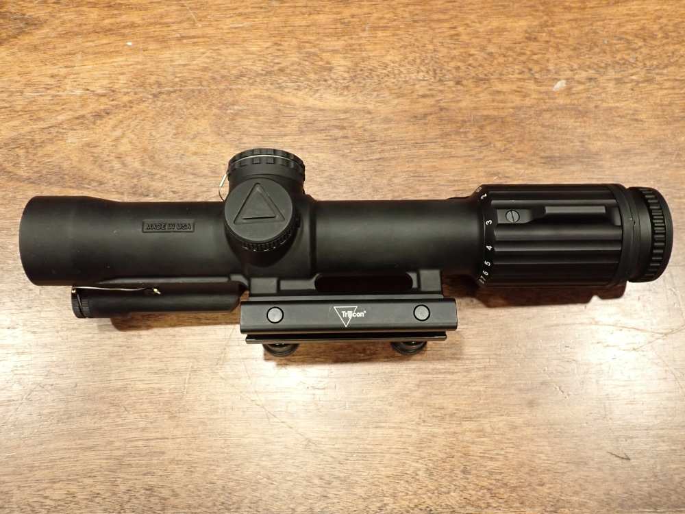 Trijicon VCOG 1-8x28 Red MOA Crosshair Reticle New-img-5