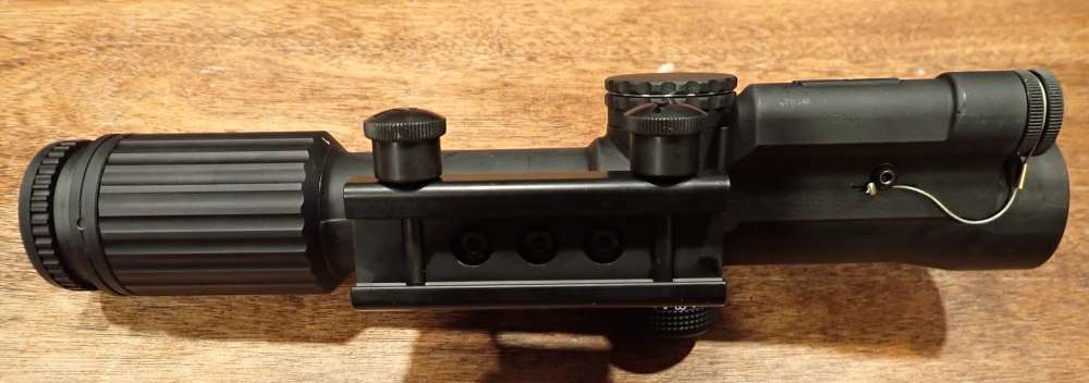 Trijicon VCOG 1-8x28 Red MOA Crosshair Reticle New-img-4
