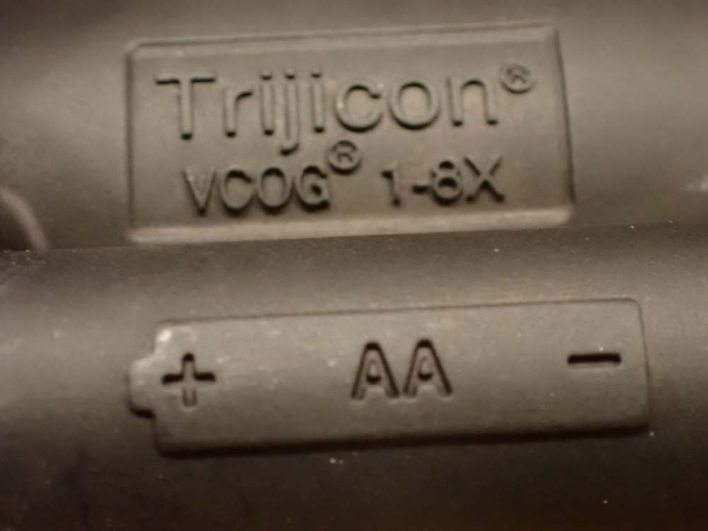 Trijicon VCOG 1-8x28 Red MOA Crosshair Reticle New-img-18