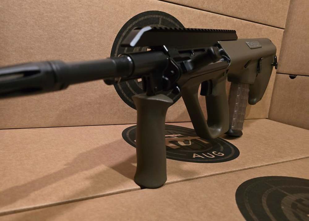 AUG Steyr Arms rifle-img-9