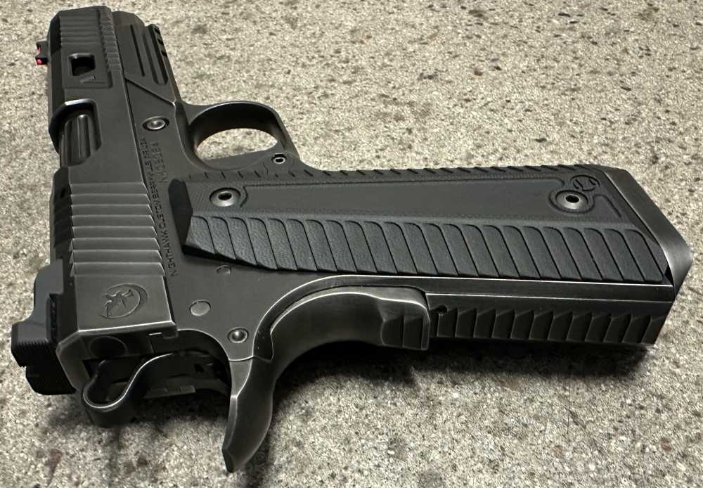 Nighthawk Custom 1911 Agent 2 Commander 4.25" 45ACP Recon IOS Smoked Nit-img-13