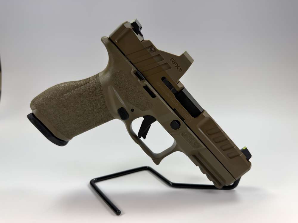 LIKE NEW! Springfield Echelon FDE 4.0C GEAR PAC w/ 4 Mags, Green Dot, Bag-img-4