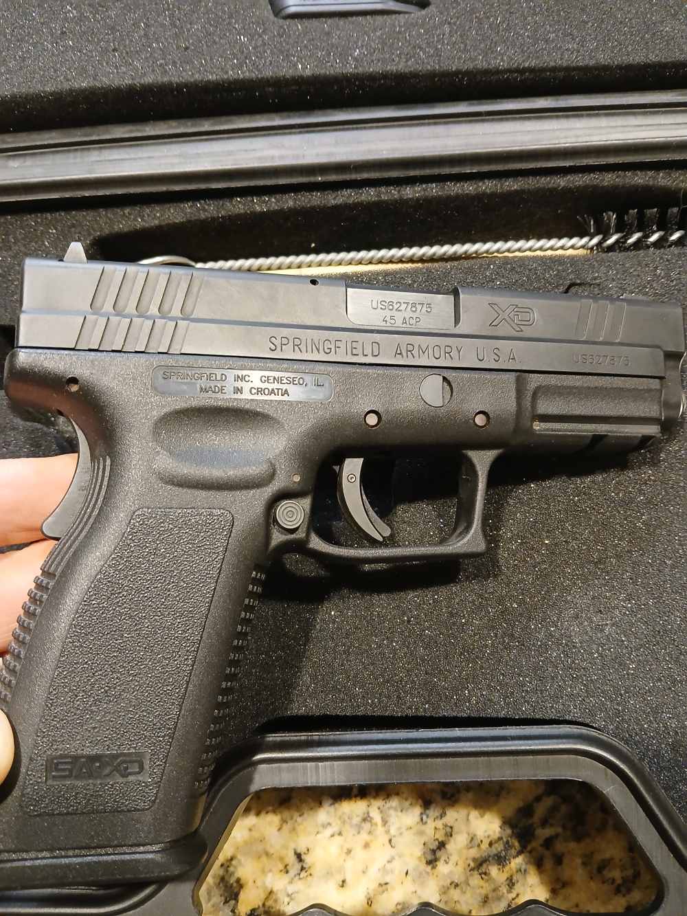 Springfield XD-45 with case, accessories and 4 extra mags. like new-img-3