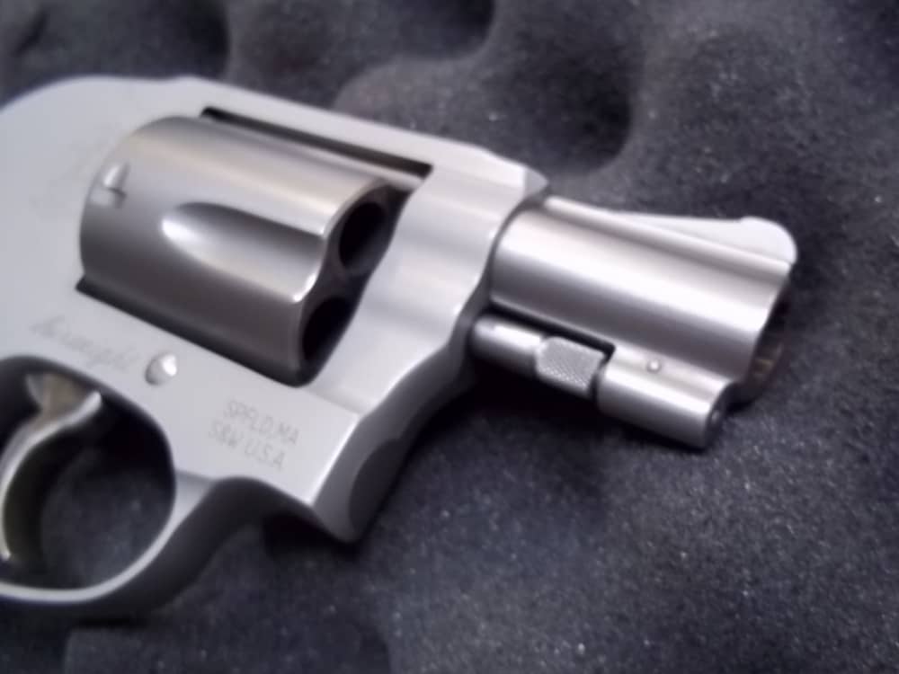 SMITH AND WESSON 638-3 AIRWEIGHT LIKE NEW 38+P ESTATE GUN -img-8