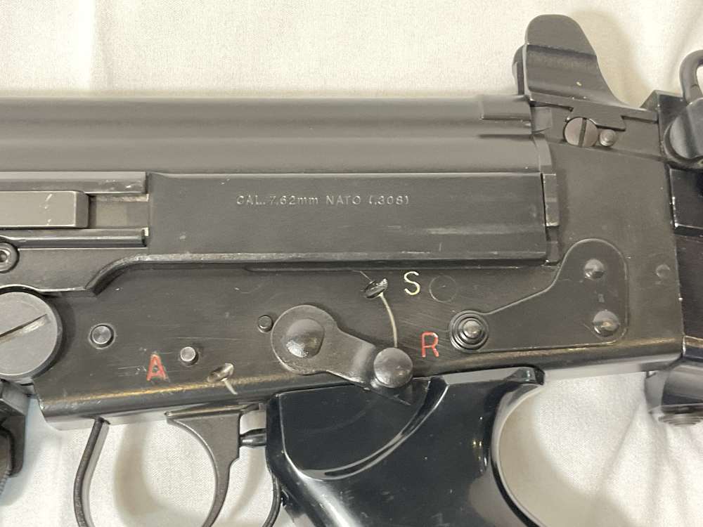 FAL Transferable Belgium Machine Gun 7.62X51.  MINT!-img-11