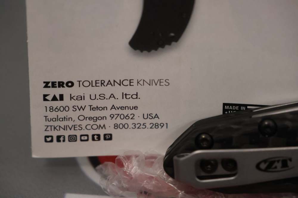 One (1) Zero Tolerance Model 0990 ZT Original Knife 3.25" w/ Box - NEW - -img-2