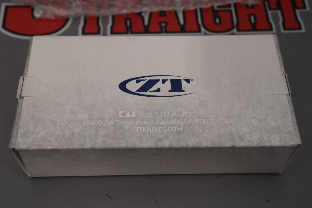 One (1) Zero Tolerance Model 0990 ZT Original Knife 3.25" w/ Box - NEW - -img-4