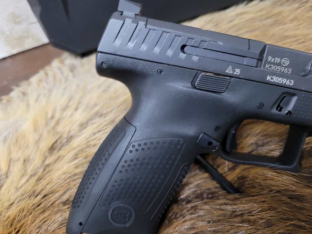 New CZ P10C Ported 9mm Optics Ready NO MAGAZINES-img-4