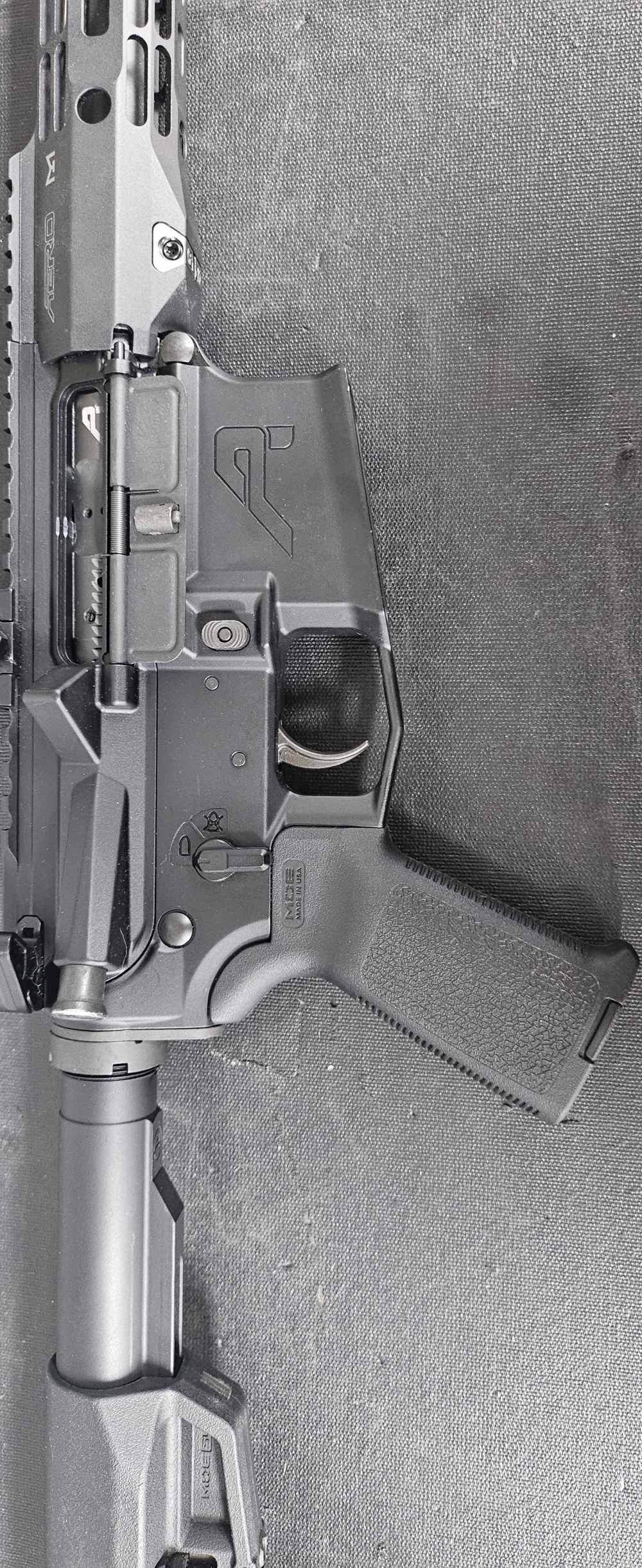 Aero Precision M4E1 w/Holosun sight-img-7