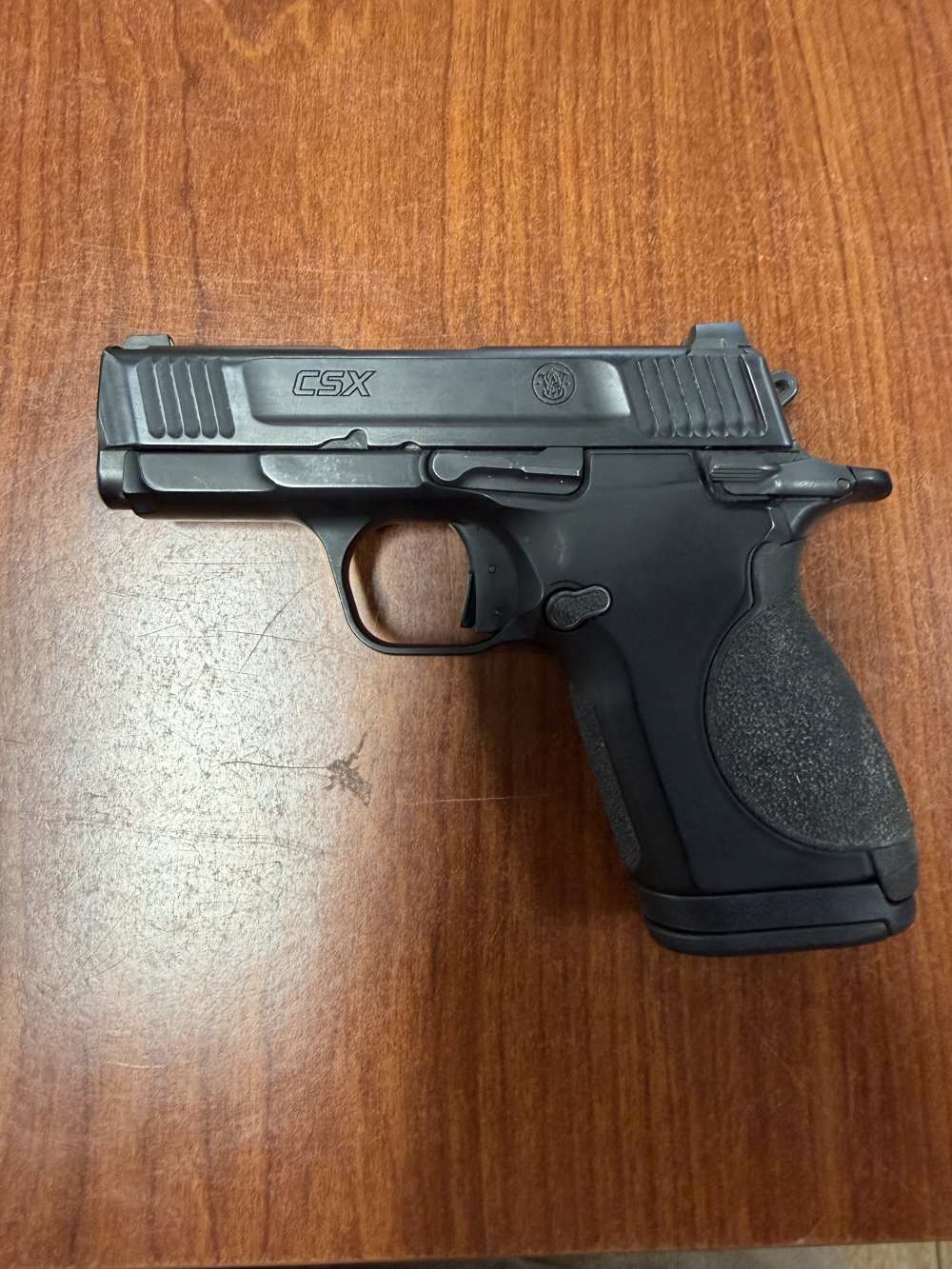 Smith & Wesson CSX – 9mm – 2 Magazines – Good Condition-img-0