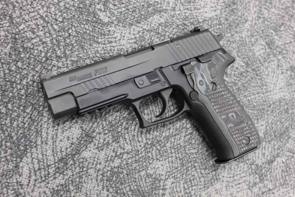 Sig Sauer P226XTM Extreme CA compliant .40S&W w/4 mags!-img-7