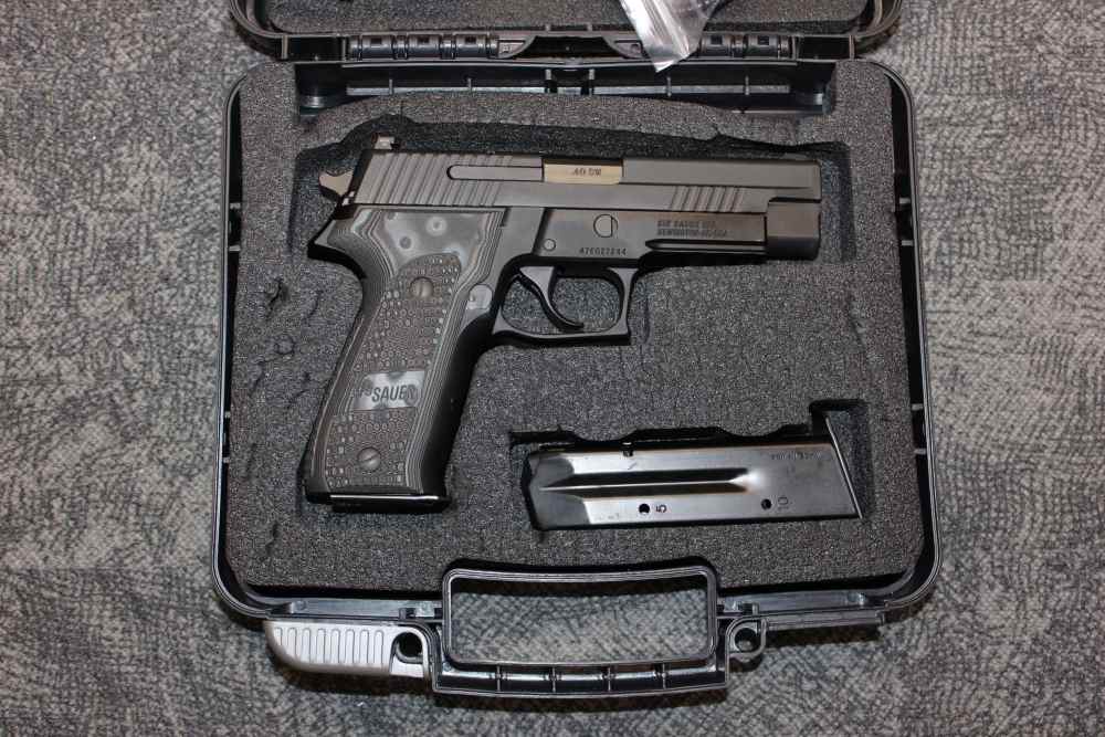 Sig Sauer P226XTM Extreme CA compliant .40S&W w/4 mags!-img-2