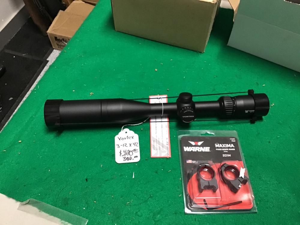 Vortex 3x12x42 Diamondback HP with shade extension and scope rings -img-5