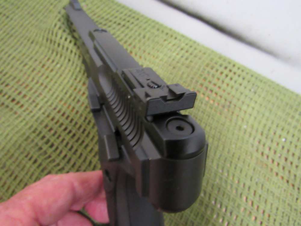 BROWING BUCK MARK Standard URX SE Ultragrip  RX Pro 22 lr-img-17