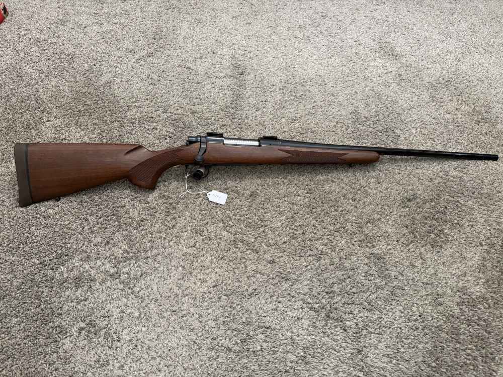 Remington 700 Classic 7mm rem mag limited 24” walnut A+ -img-0