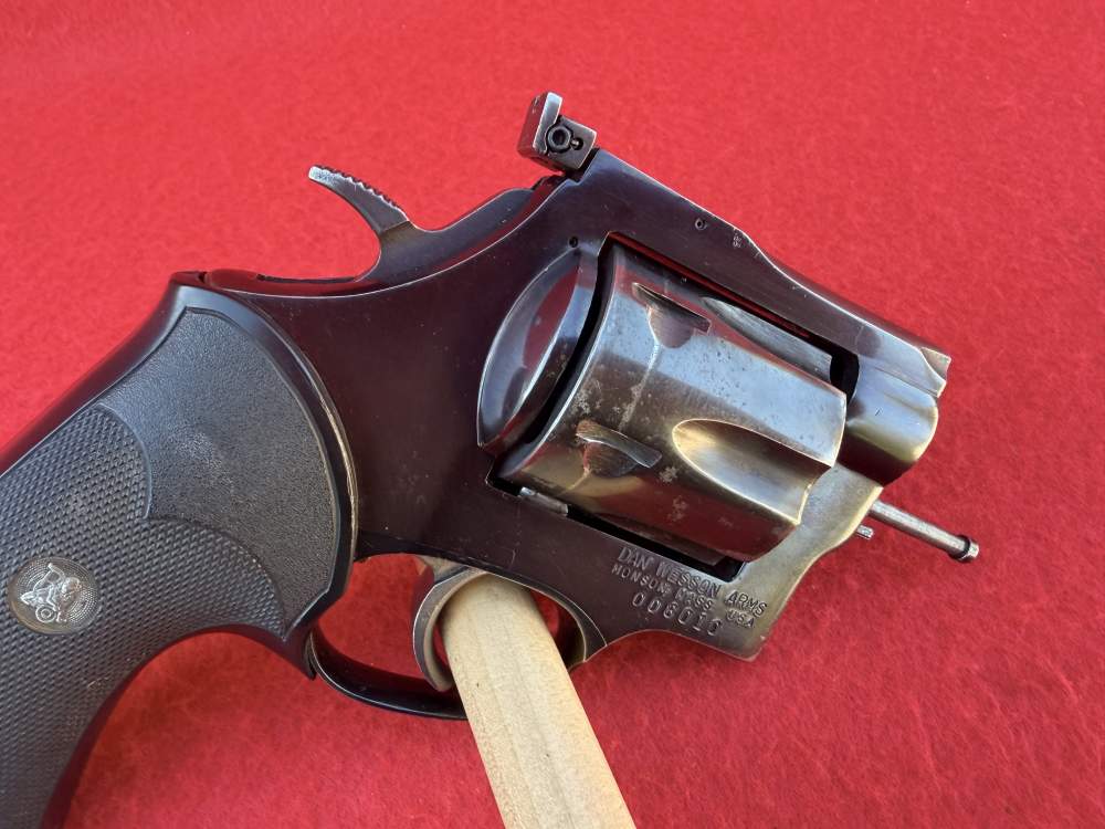 Dan Wesson Model 44 .44 Magnum 6 Round Blued Revolver Receiver/Frame-img-5