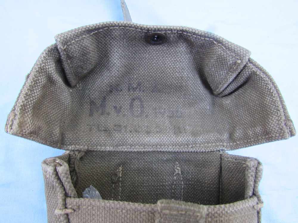 Early Post WW2 Dutch M.52 Web Gear Set-img-23
