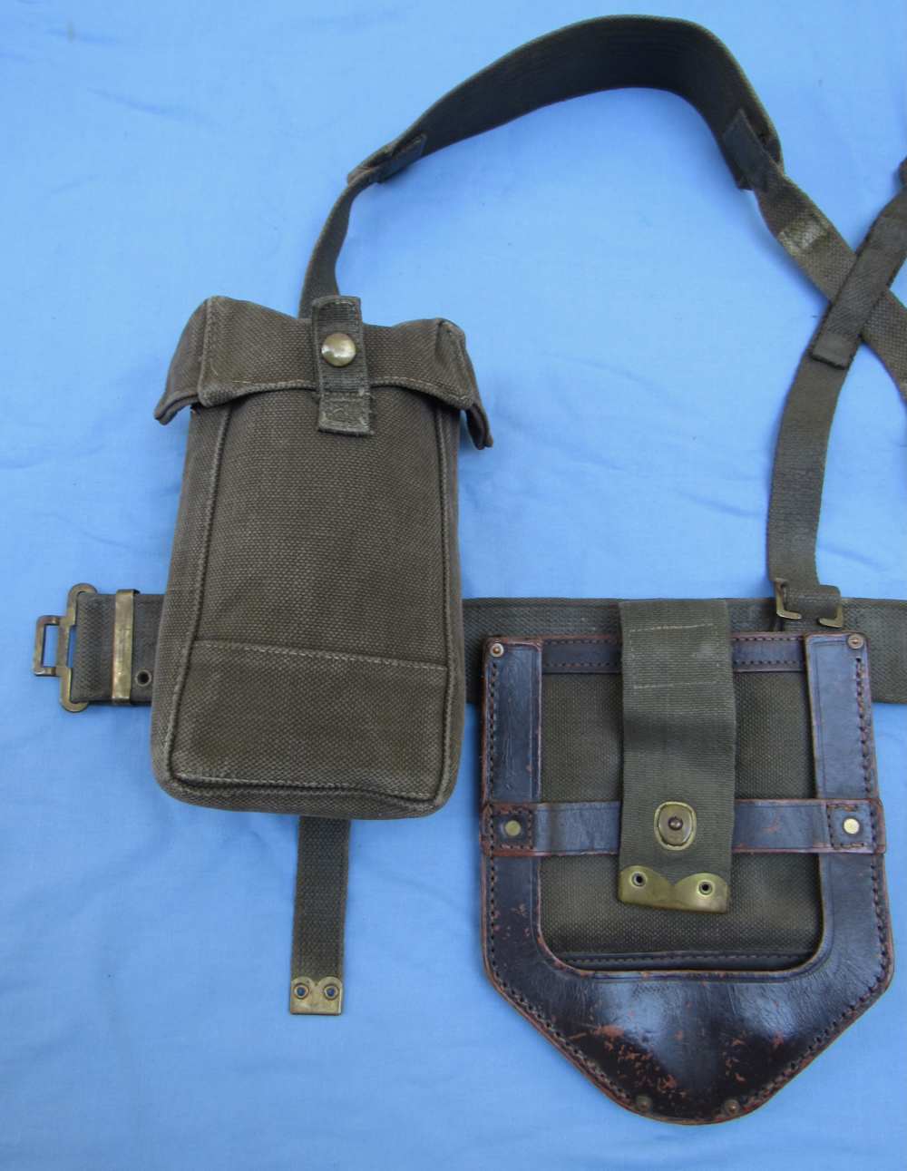 Early Post WW2 Dutch M.52 Web Gear Set-img-9