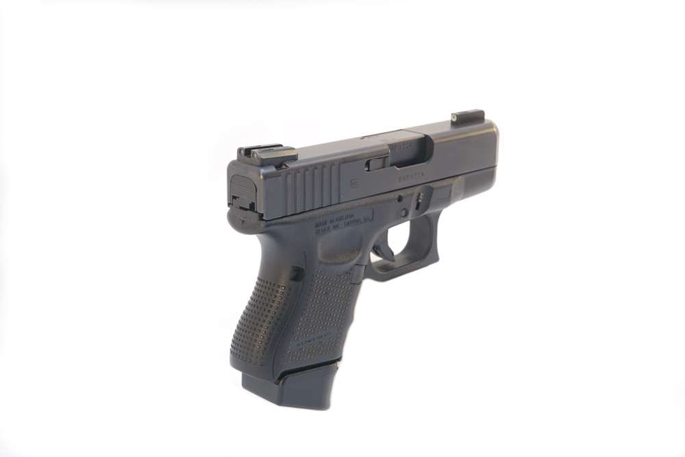 Glock 33 Gen4 .357 Sig - 6 x Mags, Night Sights, Original Case, Excellent-img-2