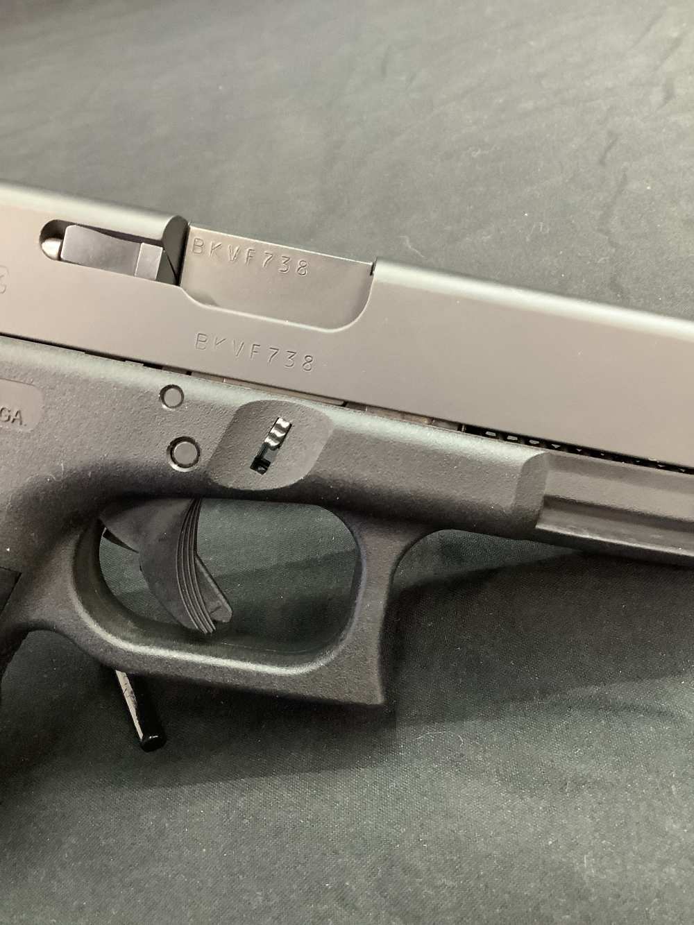 Glock 19 gen4 9mm Night Sights 15rd mags-img-4