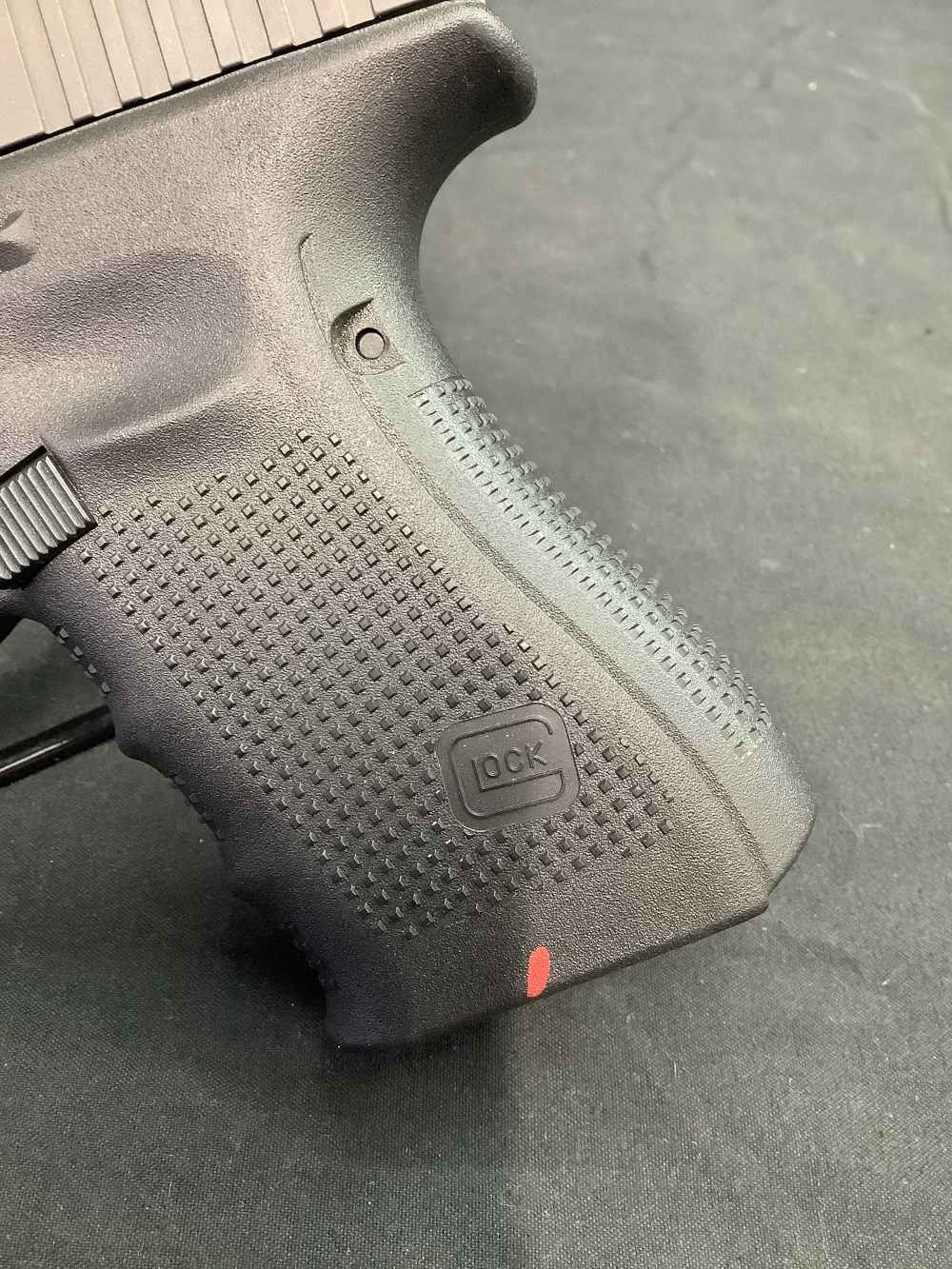 Glock 19 gen4 9mm Night Sights 15rd mags-img-9