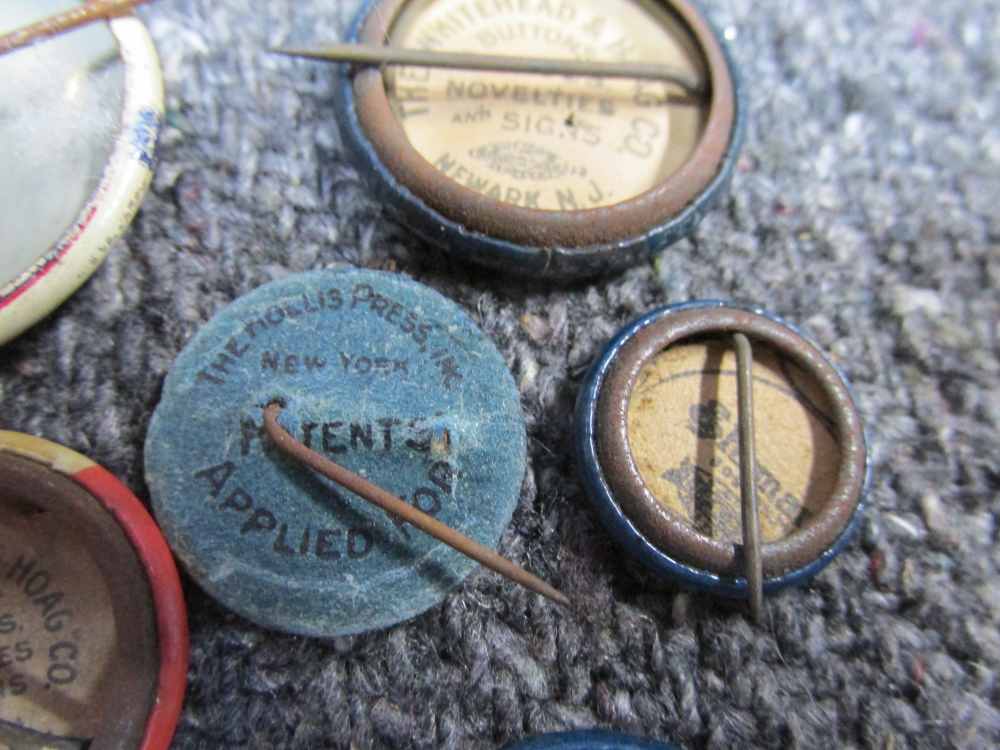 14 PIECES WWI/WWII ERA HOMEFRONT & WAR BOND PINS, ALL DIFFERENT-img-10