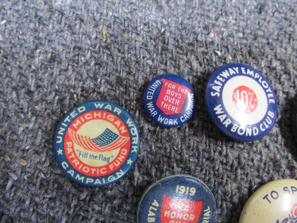 14 PIECES WWI/WWII ERA HOMEFRONT & WAR BOND PINS, ALL DIFFERENT-img-6