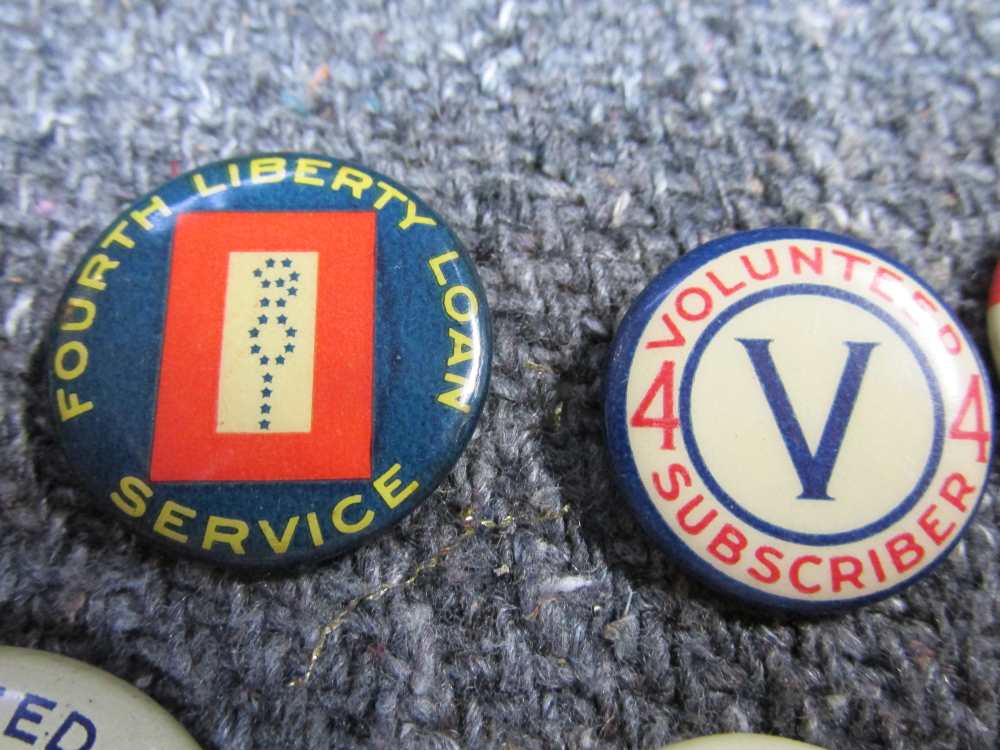 14 PIECES WWI/WWII ERA HOMEFRONT & WAR BOND PINS, ALL DIFFERENT-img-3