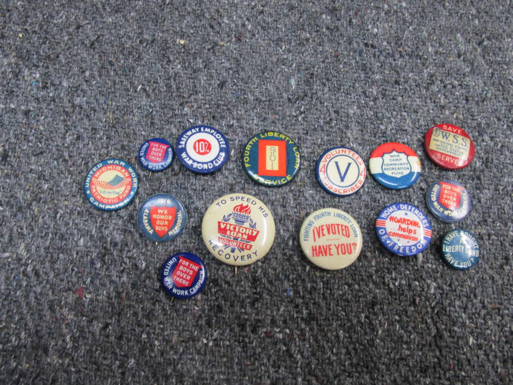 14 PIECES WWI/WWII ERA HOMEFRONT & WAR BOND PINS, ALL DIFFERENT-img-0