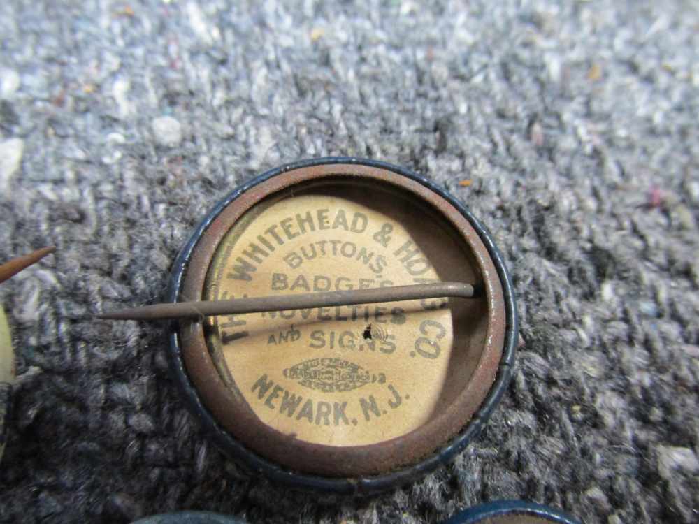 14 PIECES WWI/WWII ERA HOMEFRONT & WAR BOND PINS, ALL DIFFERENT-img-11