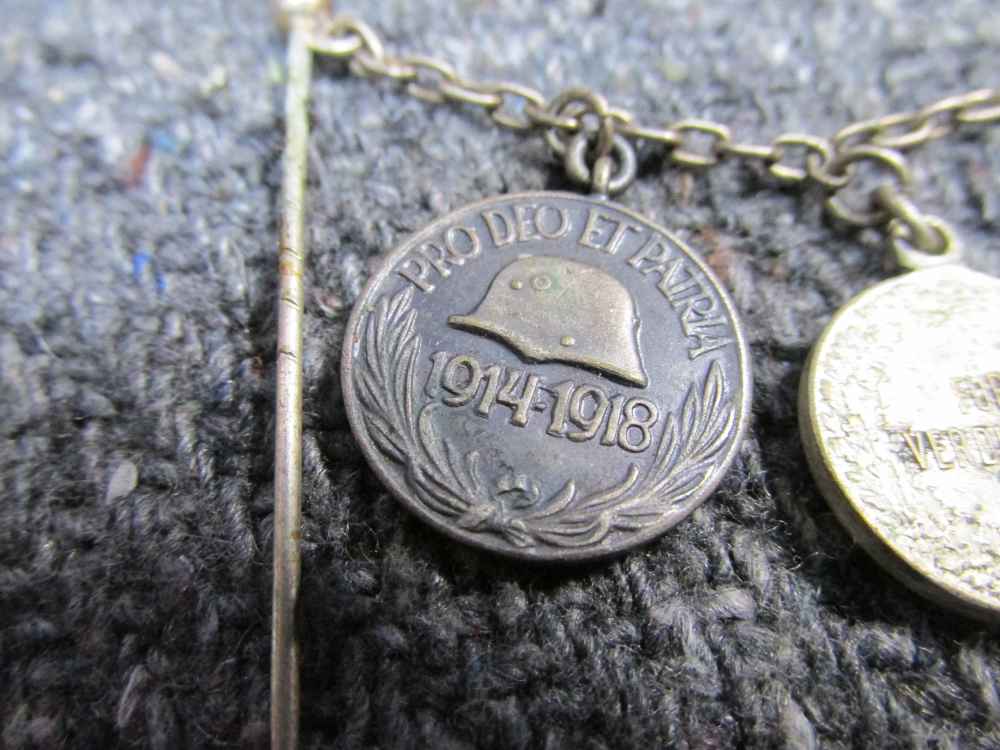 WWI/WWII GERMAN DOUBLE PIN VEST/TAILCOAT CHAIN, 3 MINI MEDALS-img-3
