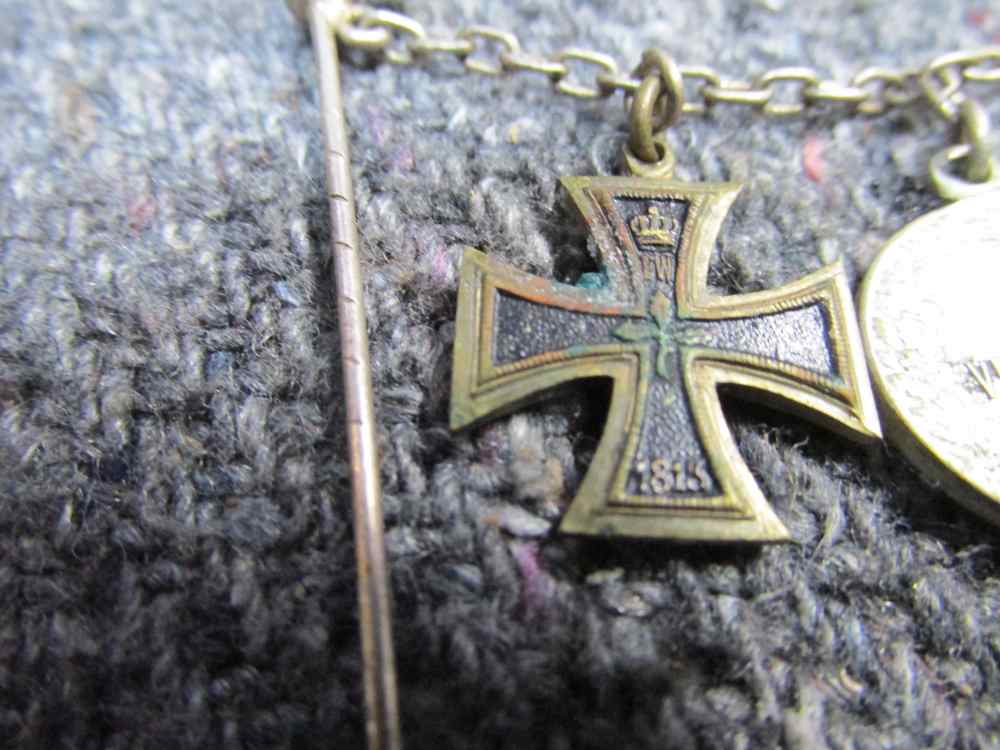 WWI/WWII GERMAN DOUBLE PIN VEST/TAILCOAT CHAIN, 3 MINI MEDALS-img-5