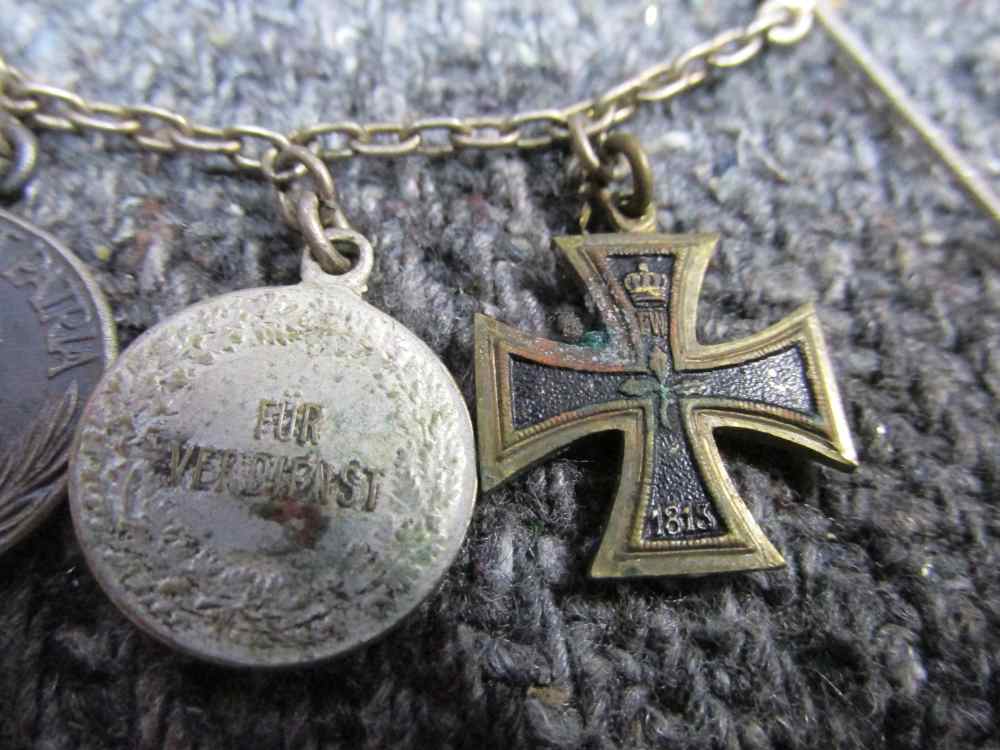 WWI/WWII GERMAN DOUBLE PIN VEST/TAILCOAT CHAIN, 3 MINI MEDALS-img-2