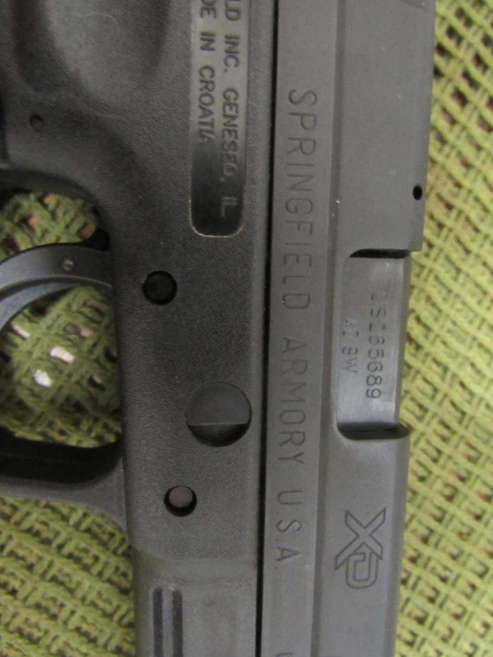 Springfield Armory XD-40 40 S&W 4" Striker Fired Semi-Automatic Pistol -img-7