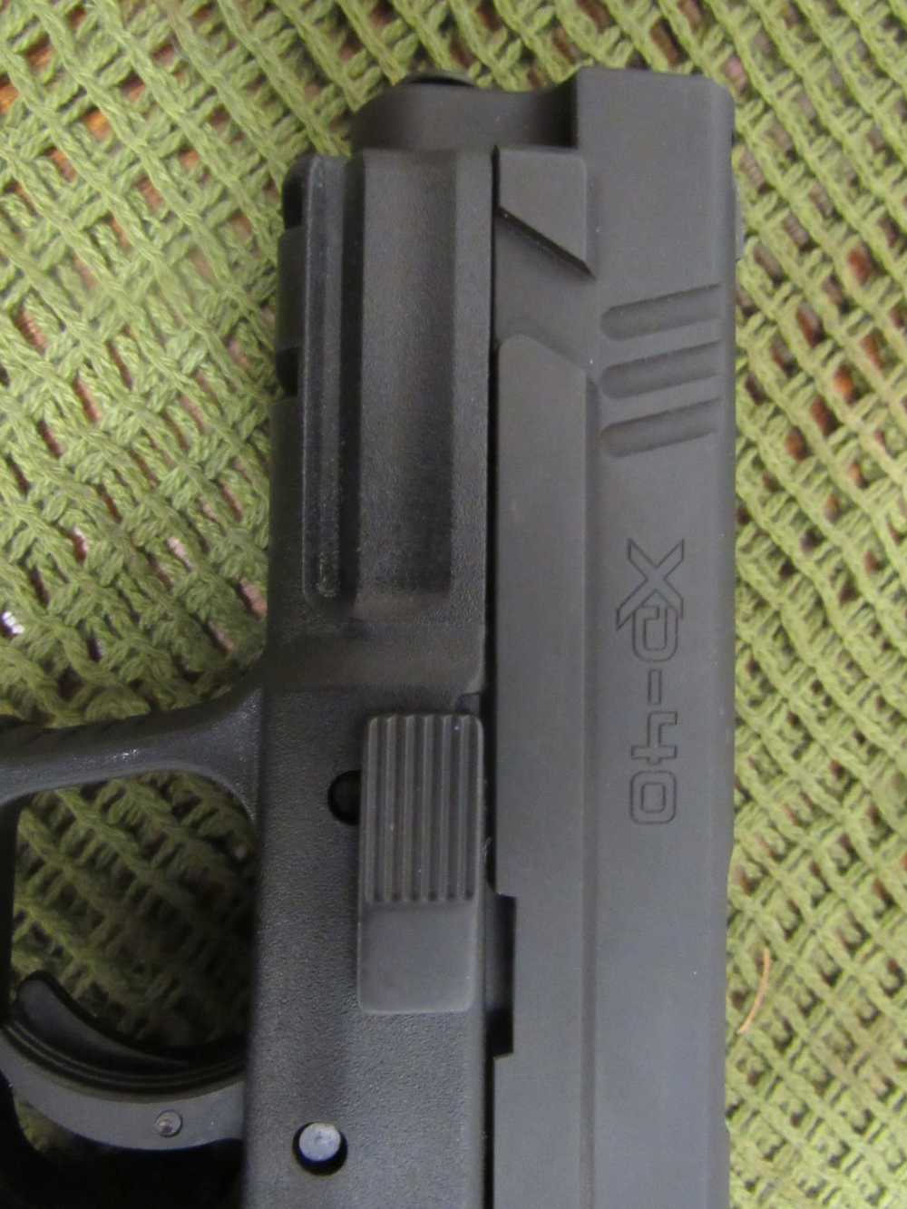 Springfield Armory XD-40 40 S&W 4" Striker Fired Semi-Automatic Pistol -img-13