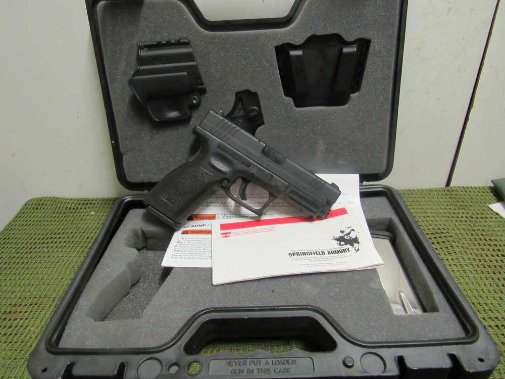 Springfield Armory XD-40 40 S&W 4" Striker Fired Semi-Automatic Pistol -img-0