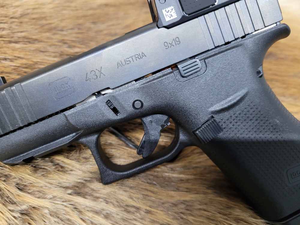New Glock 43X MOS Aimpoint COA 9mm -img-12