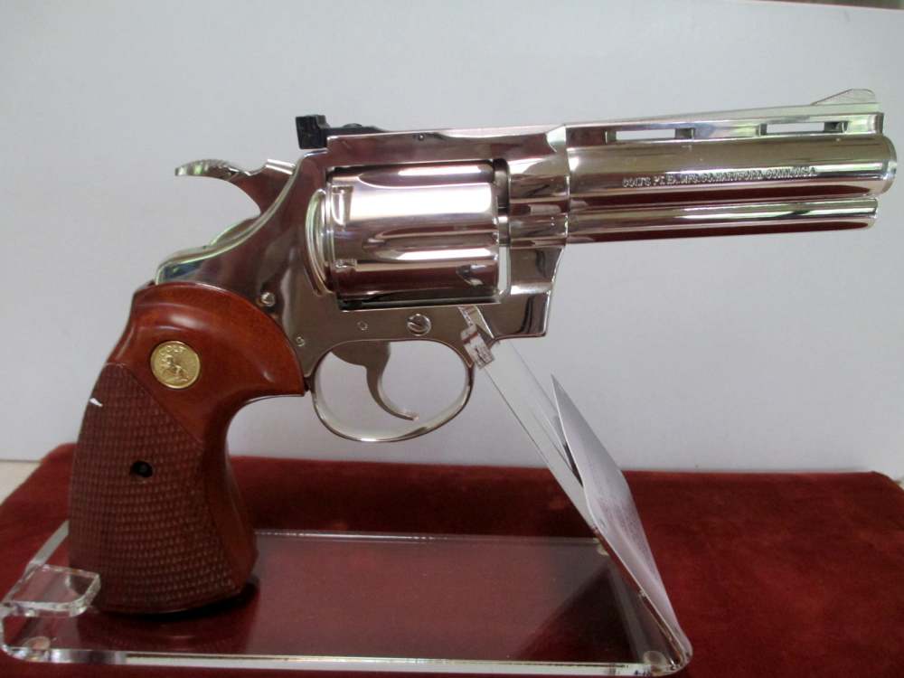 COLT DIAMONDBACK 4 INCH 22LR IN NICKEL-img-3