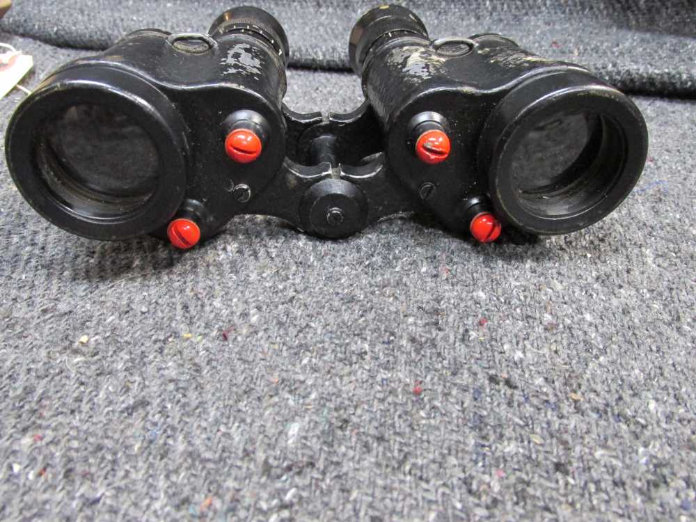WWII ERA BRITISH MILITARY PRISMATIC BINOCULARS/FIELD OPTICS-img-10