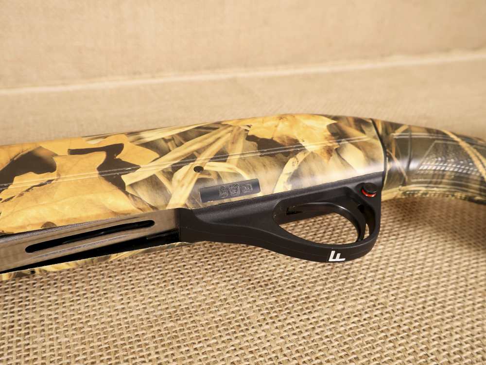 Franchi Intensity 12-Gauge 3" Semi-Auto Shotgun 30" Vent Rib Realtree Max-4-img-20