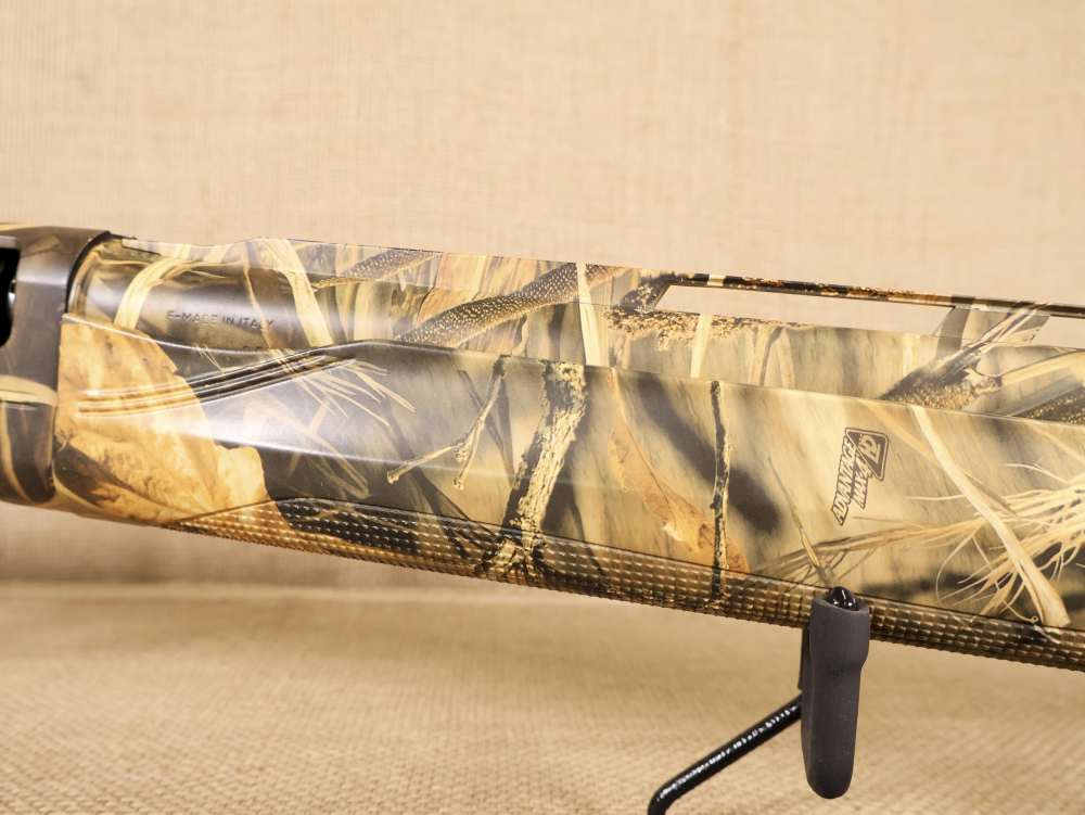 Franchi Intensity 12-Gauge 3" Semi-Auto Shotgun 30" Vent Rib Realtree Max-4-img-4