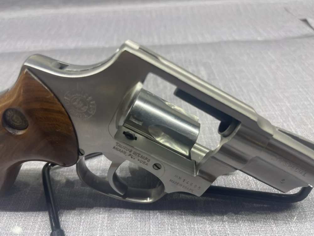 TAURUS FIREARMS REVOLVER MODEL 85 ULTALITE - EXECUTIVE GRADE .38 SPECIAL  -img-5
