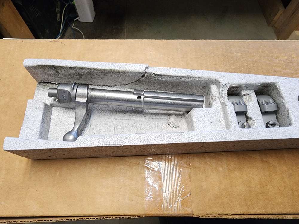 NEW! RUGER M77/17 .17 HORNET 18.50" THREADED STAINLESS SS M77 GREEN 77 NIB-img-2