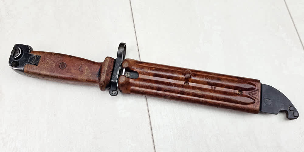 Cold war era bakelite Soviet Izhevsk ak-47 AKM bayonet-img-7